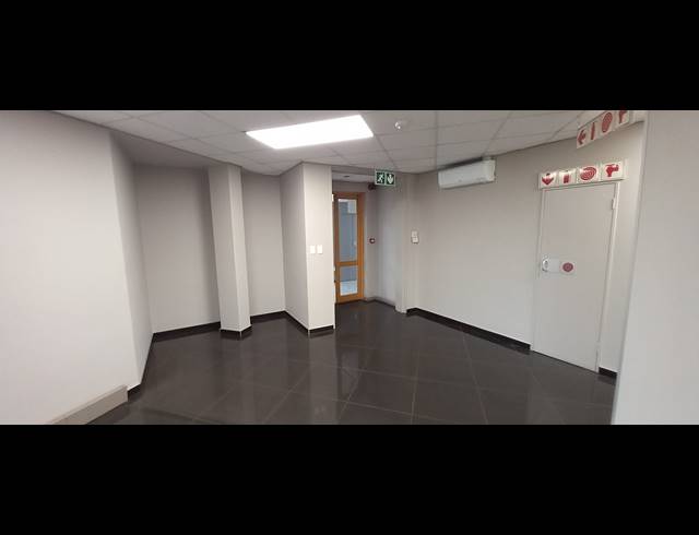 433M² OFFICE TO LET IN WOODMEAD